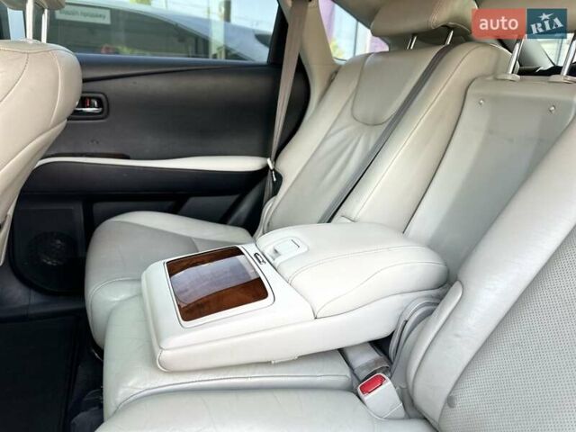Лексус РХ 2009 в Одессе на Automoto.ua Серый Лексус РХ, объемом двигателя 3.46 л и пробегом 379 тыс. км за 19000 $, фото 52 на Automoto.ua