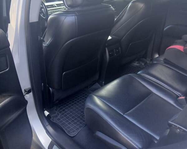 Серый Лексус РХ, объемом двигателя 3.5 л и пробегом 165 тыс. км за 15000 $, фото 4 на Automoto.ua