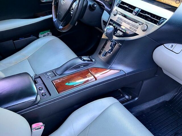 Серый Лексус РХ, объемом двигателя 3.5 л и пробегом 0 тыс. км за 17333 $, фото 2 на Automoto.ua