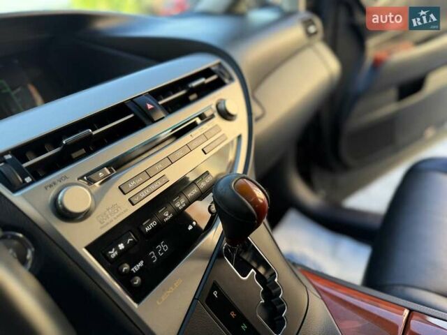 Лексус РХ 2009 в Дрогобыче на Automoto.ua Серый Лексус РХ, объемом двигателя 3.5 л и пробегом 117 тыс. км за 16950 $, фото 55 на Automoto.ua