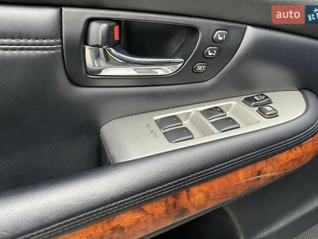 Серый Лексус РХ, объемом двигателя 3.5 л и пробегом 170 тыс. км за 15000 $, фото 3 на Automoto.ua