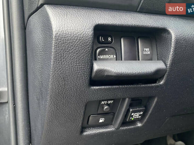 Серый Лексус РХ, объемом двигателя 3.5 л и пробегом 170 тыс. км за 15000 $, фото 4 на Automoto.ua