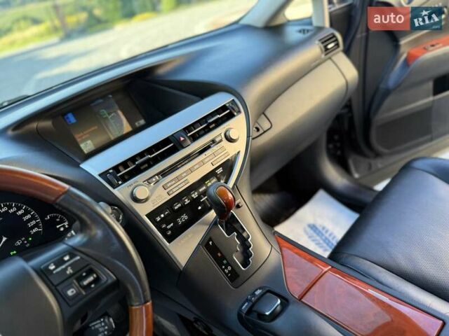 Лексус РХ 2009 в Дрогобыче на Automoto.ua Серый Лексус РХ, объемом двигателя 3.5 л и пробегом 117 тыс. км за 16950 $, фото 54 на Automoto.ua