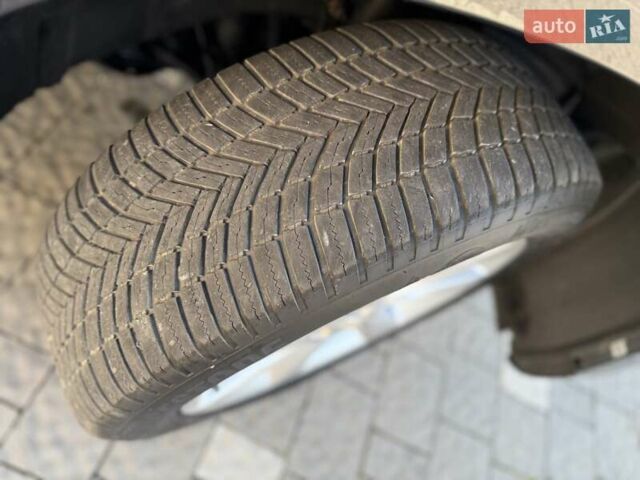 Лексус РХ 2009 в Дрогобыче на Automoto.ua Серый Лексус РХ, объемом двигателя 3.5 л и пробегом 117 тыс. км за 16950 $, фото 15 на Automoto.ua