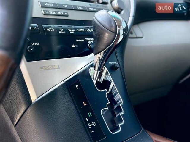 Лексус РХ 2009 в Одессе на Automoto.ua Серый Лексус РХ, объемом двигателя 3.46 л и пробегом 379 тыс. км за 19000 $, фото 23 на Automoto.ua