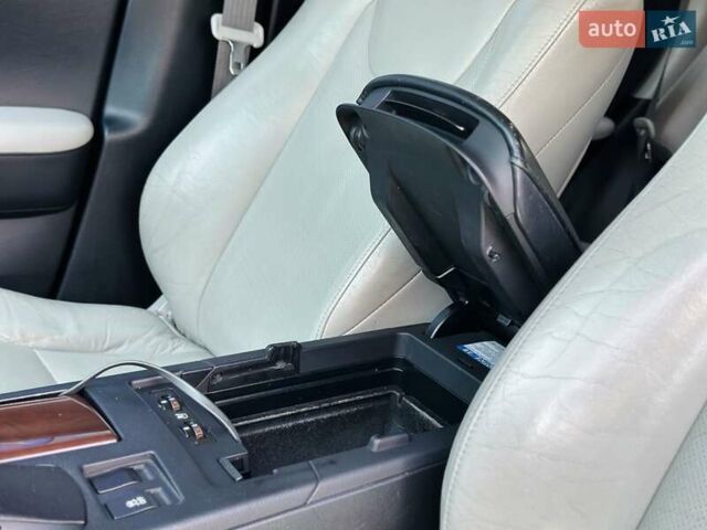 Лексус РХ 2009 в Одессе на Automoto.ua Серый Лексус РХ, объемом двигателя 3.46 л и пробегом 379 тыс. км за 19000 $, фото 33 на Automoto.ua