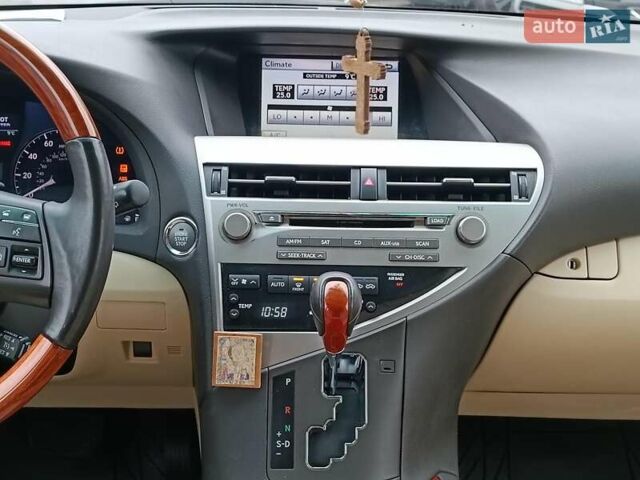 Сірий Лексус РХ, об'ємом двигуна 3.5 л та пробігом 133 тис. км за 16690 $, фото 16 на Automoto.ua