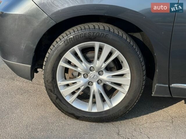 Серый Лексус РХ, объемом двигателя 3.5 л и пробегом 191 тыс. км за 15500 $, фото 12 на Automoto.ua