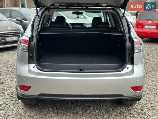 Серый Лексус РХ, объемом двигателя 3.5 л и пробегом 209 тыс. км за 15700 $, фото 15 на Automoto.ua