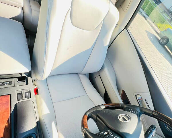 Сірий Лексус РХ, об'ємом двигуна 3.5 л та пробігом 197 тис. км за 20000 $, фото 15 на Automoto.ua