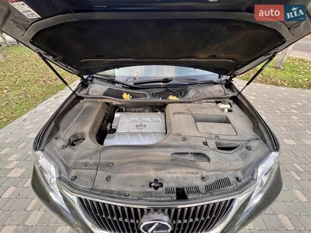 Лексус РХ 2010 в Одессе на Automoto.ua Серый Лексус РХ, объемом двигателя 3.46 л и пробегом 197 тыс. км за 13999 $, фото 83 на Automoto.ua