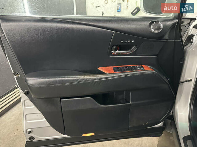 Сірий Лексус РХ, об'ємом двигуна 3.46 л та пробігом 264 тис. км за 12950 $, фото 36 на Automoto.ua