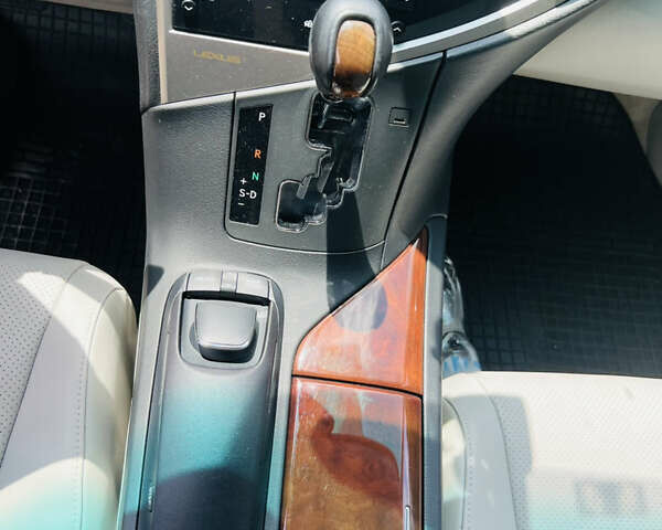 Сірий Лексус РХ, об'ємом двигуна 3.5 л та пробігом 197 тис. км за 20000 $, фото 28 на Automoto.ua