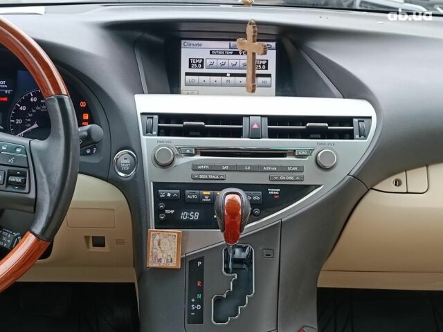 Сірий Лексус РХ, об'ємом двигуна 3.5 л та пробігом 133 тис. км за 16690 $, фото 16 на Automoto.ua