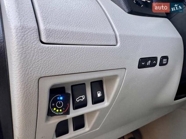 Лексус РХ 2010 в Одессе на Automoto.ua Серый Лексус РХ, объемом двигателя 3.46 л и пробегом 197 тыс. км за 13999 $, фото 46 на Automoto.ua