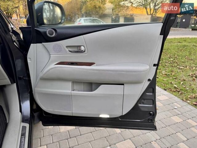 Лексус РХ 2010 в Одессе на Automoto.ua Серый Лексус РХ, объемом двигателя 3.46 л и пробегом 197 тыс. км за 13999 $, фото 51 на Automoto.ua