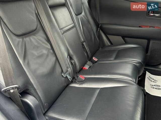 Серый Лексус РХ, объемом двигателя 3.5 л и пробегом 209 тыс. км за 15700 $, фото 6 на Automoto.ua
