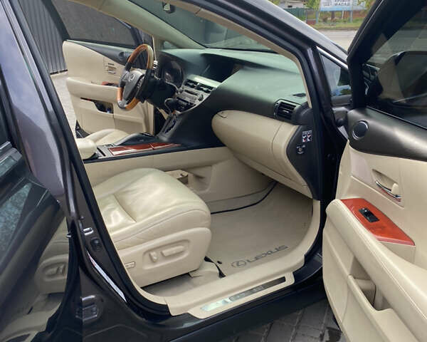 Серый Лексус РХ, объемом двигателя 3.46 л и пробегом 145 тыс. км за 22500 $, фото 17 на Automoto.ua