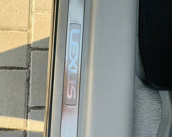 Сірий Лексус РХ, об'ємом двигуна 3.5 л та пробігом 197 тис. км за 20000 $, фото 22 на Automoto.ua