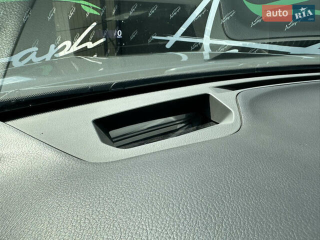 Сірий Лексус РХ, об'ємом двигуна 3.46 л та пробігом 100 тис. км за 19999 $, фото 24 на Automoto.ua