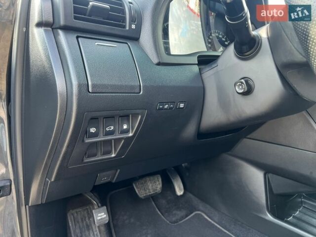 Серый Лексус РХ, объемом двигателя 3.5 л и пробегом 191 тыс. км за 15500 $, фото 20 на Automoto.ua