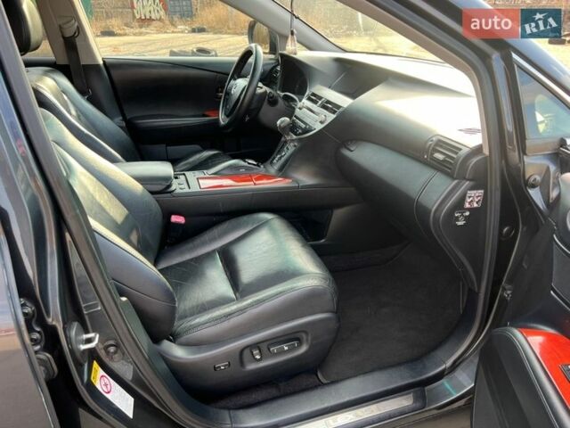 Серый Лексус РХ, объемом двигателя 3.5 л и пробегом 191 тыс. км за 15500 $, фото 17 на Automoto.ua