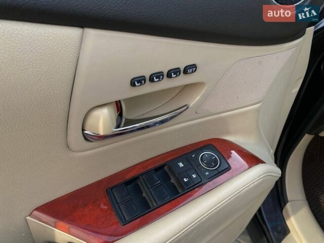 Серый Лексус РХ, объемом двигателя 3.46 л и пробегом 111 тыс. км за 21000 $, фото 8 на Automoto.ua