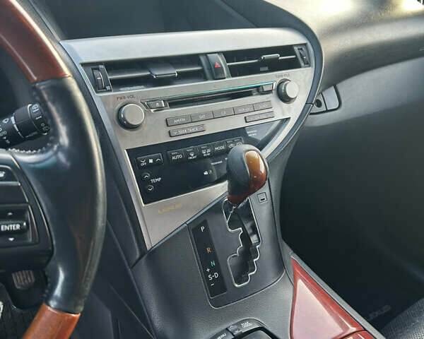 Серый Лексус РХ, объемом двигателя 3.46 л и пробегом 205 тыс. км за 15500 $, фото 12 на Automoto.ua