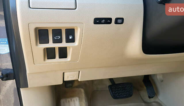 Сірий Лексус РХ, об'ємом двигуна 3.46 л та пробігом 257 тис. км за 17700 $, фото 23 на Automoto.ua