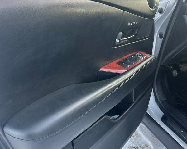 Серый Лексус РХ, объемом двигателя 3.46 л и пробегом 205 тыс. км за 15500 $, фото 10 на Automoto.ua