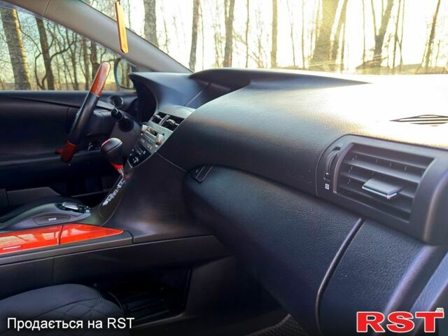 Серый Лексус РХ, объемом двигателя 3.5 л и пробегом 173 тыс. км за 15700 $, фото 10 на Automoto.ua