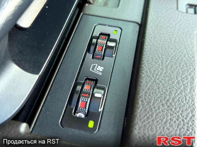 Серый Лексус РХ, объемом двигателя 3.5 л и пробегом 173 тыс. км за 15700 $, фото 11 на Automoto.ua