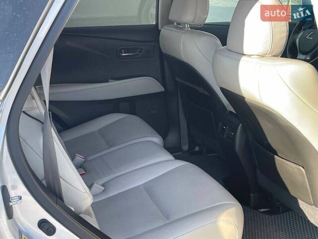 Сірий Лексус РХ, об'ємом двигуна 3.5 л та пробігом 188 тис. км за 16500 $, фото 17 на Automoto.ua
