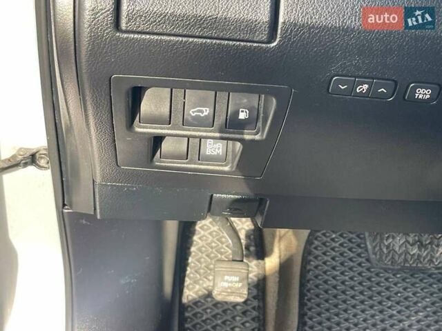Сірий Лексус РХ, об'ємом двигуна 3.5 л та пробігом 188 тис. км за 16500 $, фото 25 на Automoto.ua