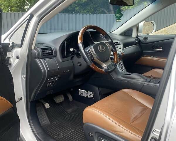 Серый Лексус РХ, объемом двигателя 3.46 л и пробегом 300 тыс. км за 16350 $, фото 11 на Automoto.ua