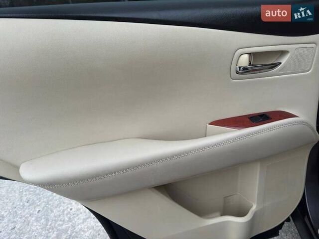 Сірий Лексус РХ, об'ємом двигуна 3.5 л та пробігом 198 тис. км за 16350 $, фото 30 на Automoto.ua