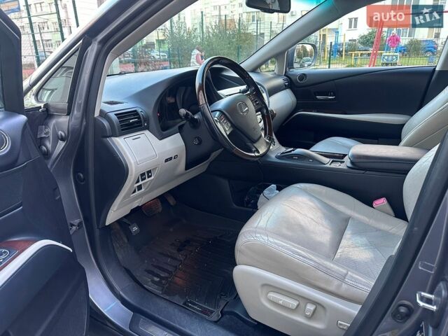 Сірий Лексус РХ, об'ємом двигуна 3.46 л та пробігом 370 тис. км за 16000 $, фото 12 на Automoto.ua