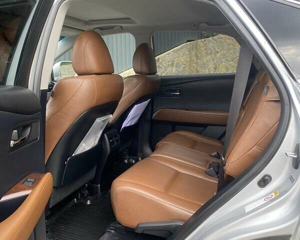 Серый Лексус РХ, объемом двигателя 3.46 л и пробегом 300 тыс. км за 16350 $, фото 13 на Automoto.ua