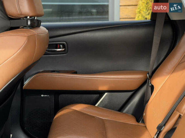 Серый Лексус РХ, объемом двигателя 3.46 л и пробегом 240 тыс. км за 20500 $, фото 60 на Automoto.ua