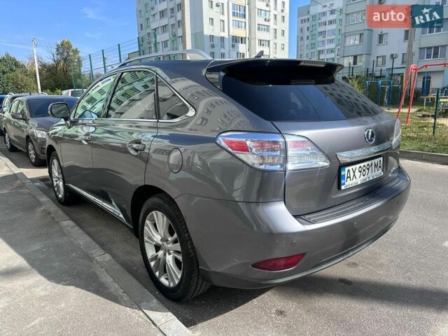Сірий Лексус РХ, об'ємом двигуна 3.46 л та пробігом 370 тис. км за 16000 $, фото 4 на Automoto.ua