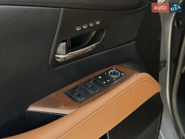 Серый Лексус РХ, объемом двигателя 3.46 л и пробегом 240 тыс. км за 20500 $, фото 31 на Automoto.ua