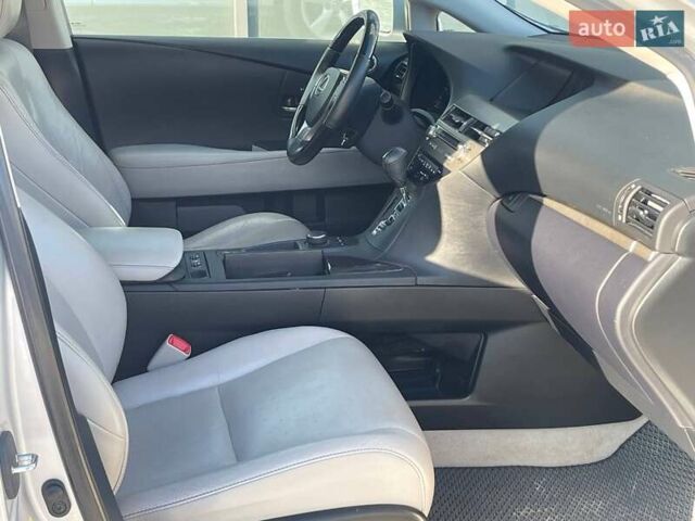 Сірий Лексус РХ, об'ємом двигуна 3.5 л та пробігом 188 тис. км за 16500 $, фото 14 на Automoto.ua