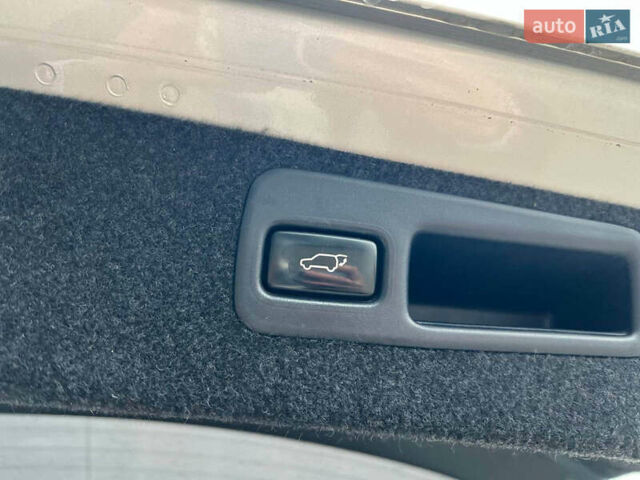 Серый Лексус РХ, объемом двигателя 3.5 л и пробегом 148 тыс. км за 22540 $, фото 40 на Automoto.ua