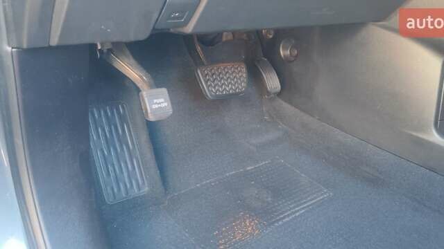 Сірий Лексус РХ, об'ємом двигуна 3.46 л та пробігом 170 тис. км за 14900 $, фото 18 на Automoto.ua