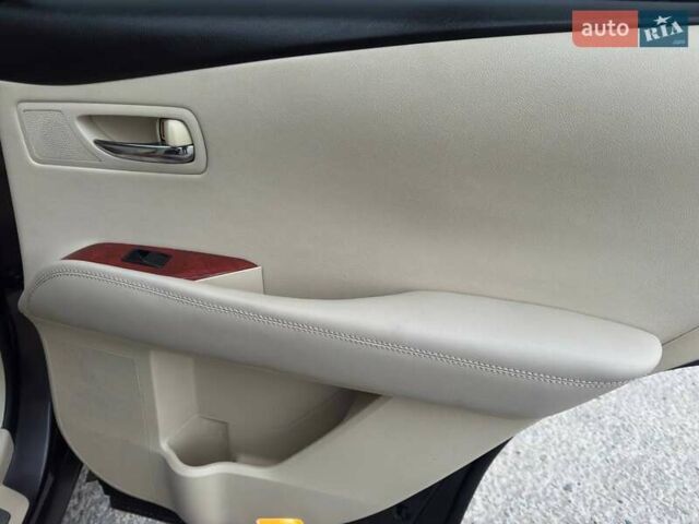 Сірий Лексус РХ, об'ємом двигуна 3.5 л та пробігом 198 тис. км за 16350 $, фото 34 на Automoto.ua