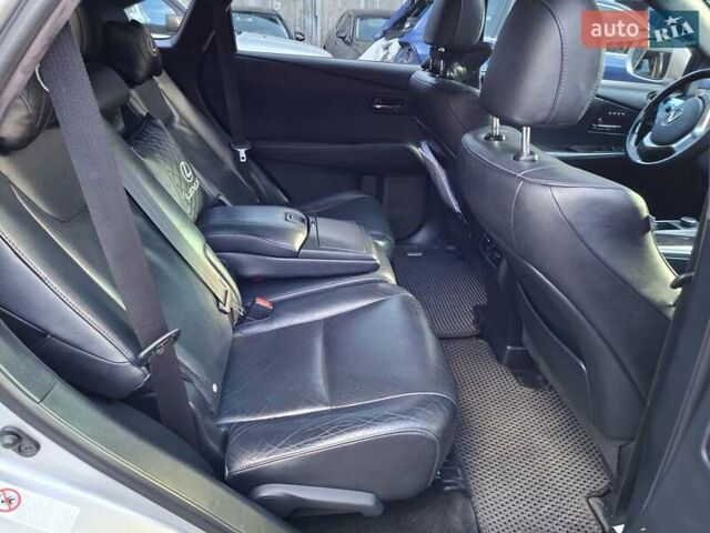 Серый Лексус РХ, объемом двигателя 3 л и пробегом 265 тыс. км за 16500 $, фото 10 на Automoto.ua