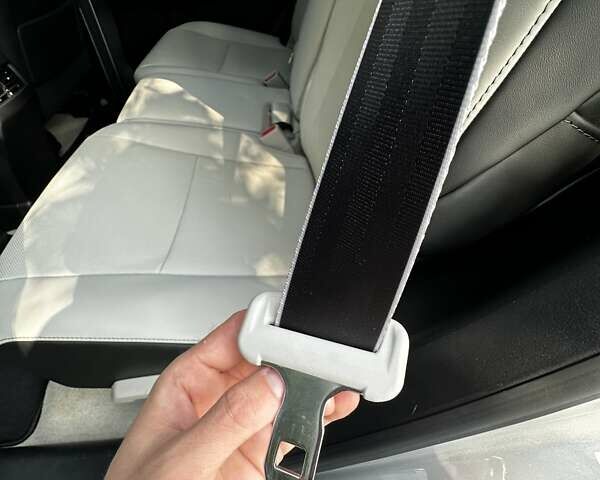 Сірий Лексус РХ, об'ємом двигуна 3.46 л та пробігом 173 тис. км за 21000 $, фото 11 на Automoto.ua