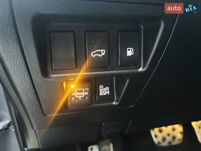 Серый Лексус РХ, объемом двигателя 3.5 л и пробегом 176 тыс. км за 18300 $, фото 31 на Automoto.ua