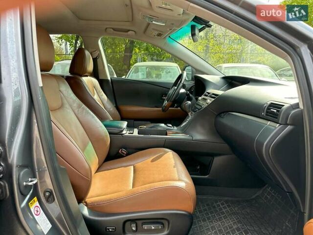 Серый Лексус РХ, объемом двигателя 3.5 л и пробегом 273 тыс. км за 18490 $, фото 14 на Automoto.ua