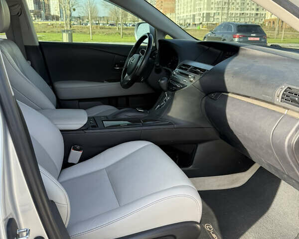 Сірий Лексус РХ, об'ємом двигуна 3.46 л та пробігом 190 тис. км за 17800 $, фото 14 на Automoto.ua